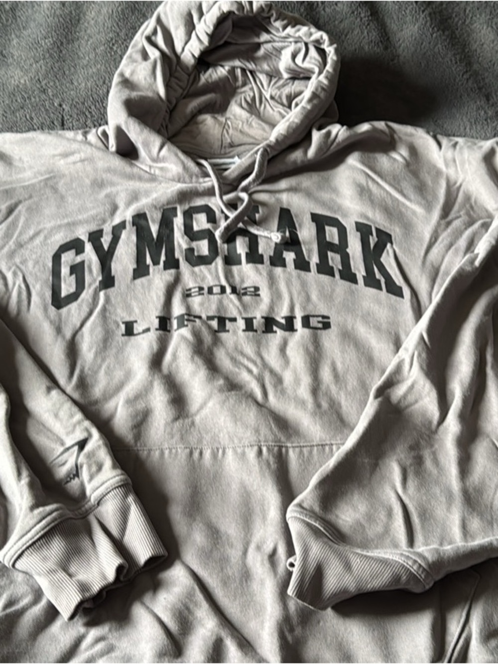 Gymshark Men’s Light Gray Pullover Hoodie with 'GYMSHARK LIFTING' Print